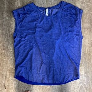 Lululemon VEUC blue top